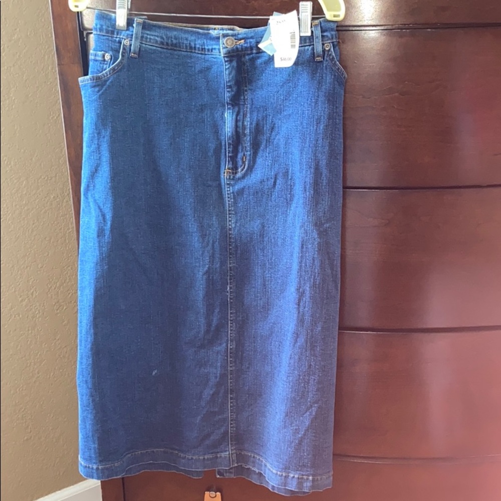 Women’s skirt